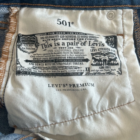 Levi’s 501 original denim shorts size 26 - Picture 4 of 6